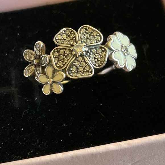 Pandora flowers ring size 54 - Picture 2 of 3